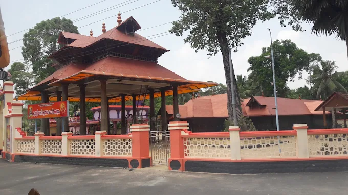 Kurattikadu Pattambalam Devi Temple Alappuzha front view