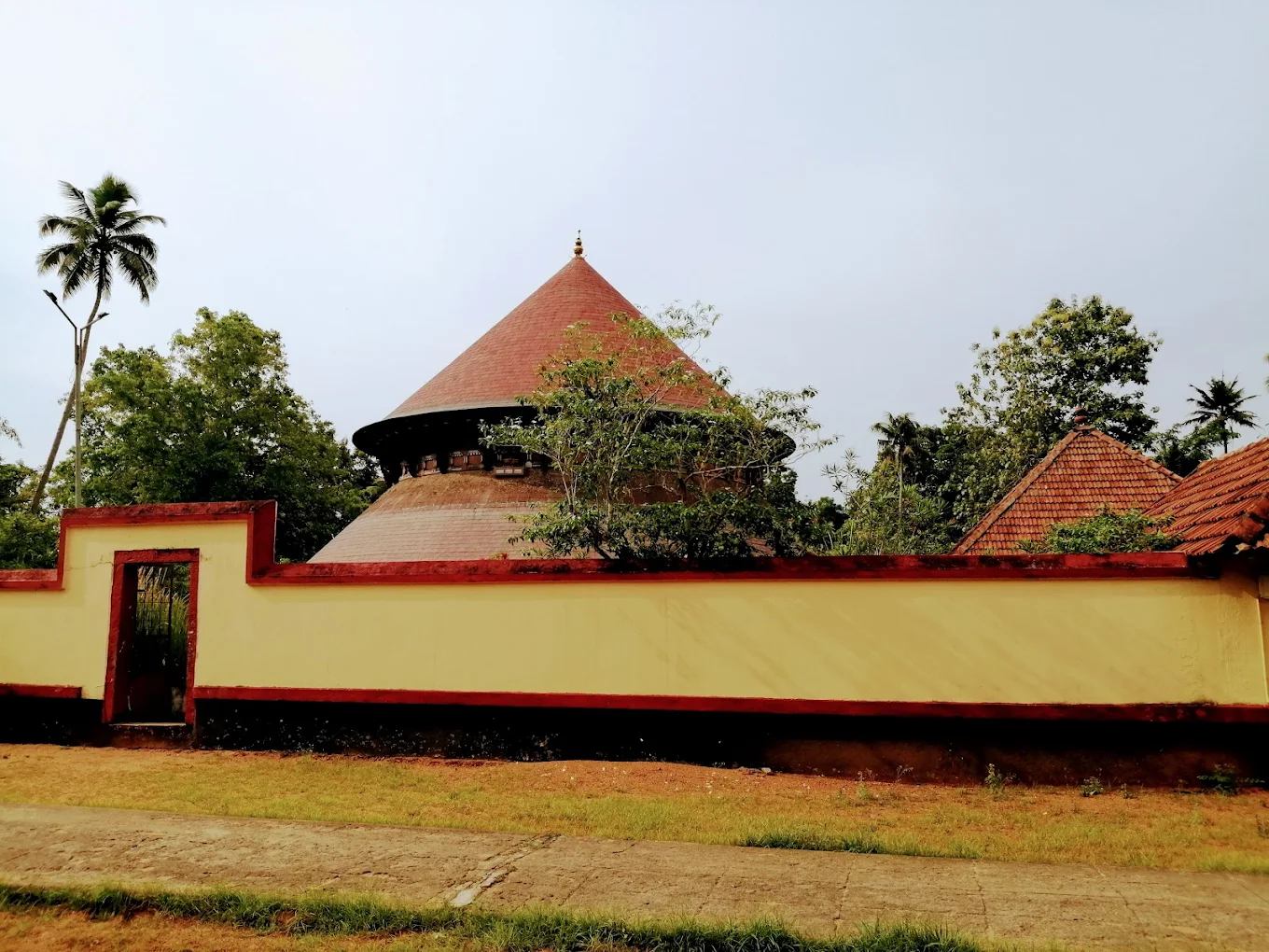 Thiruvanvandoor Mahavishnu Temple Alappuzha front view