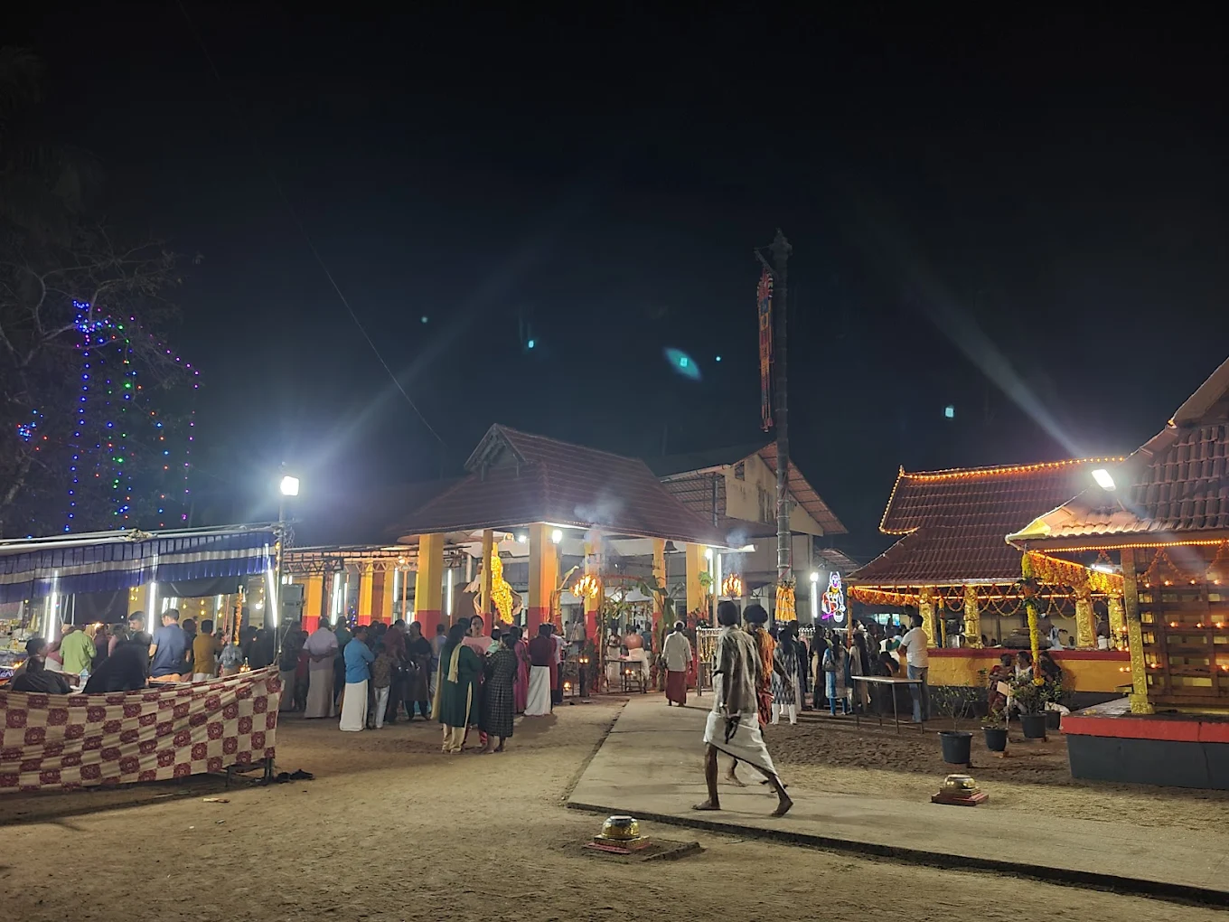 Nangiarkulangara Sree Krishna Swamy Temple  entrance Alappuzha