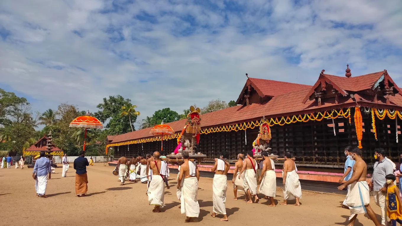 Thuravoor Maha Temple Alappuzha front view