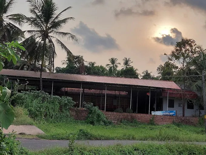 Naramkulangara Sree Mahavishnu Temple Kasaragod entrance and temple surroundings view