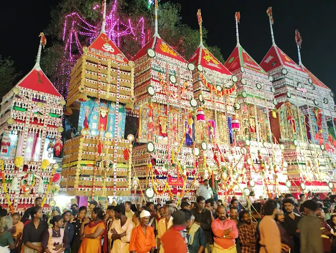 Perutukavil Pongala ritual at Sree Durga Bhadra Devi Temple  Kollam