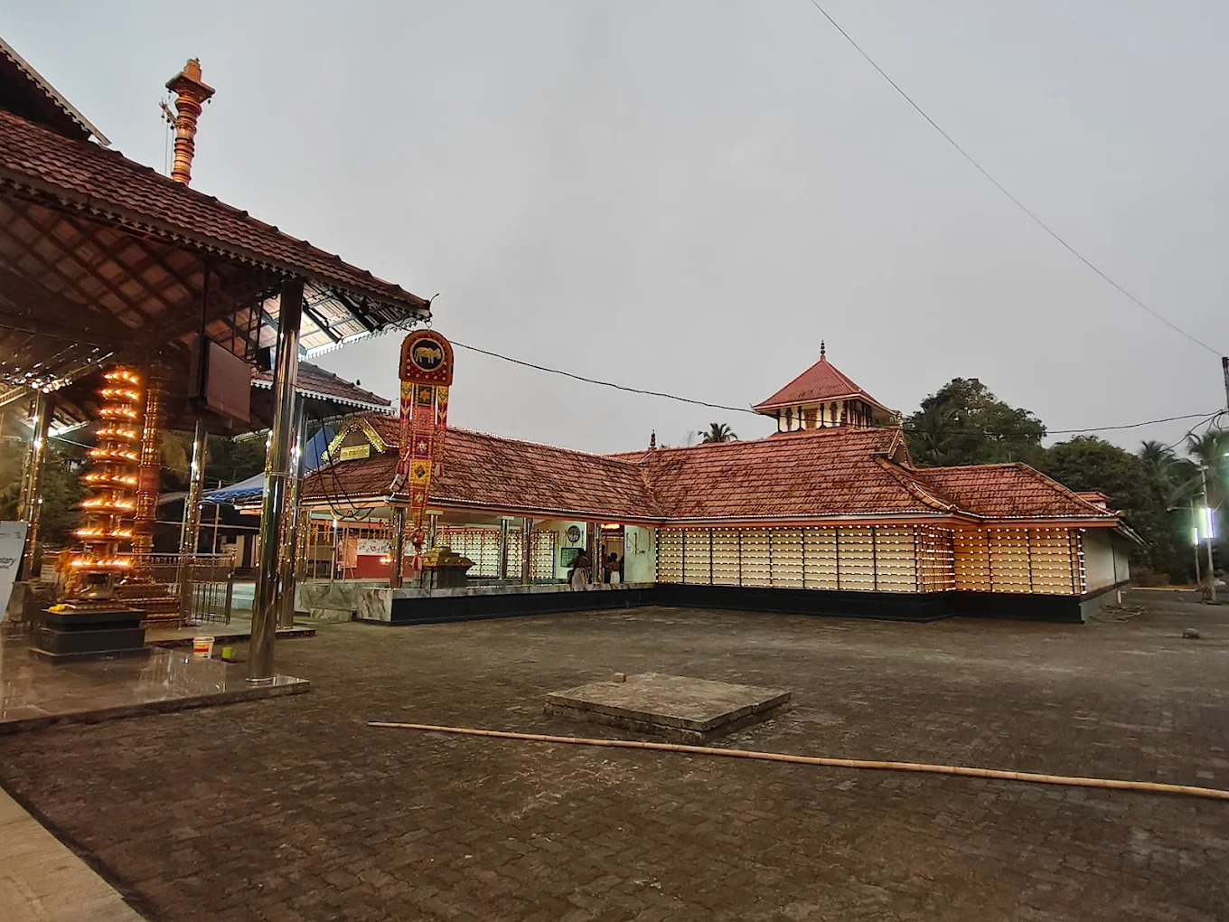 Perumparamba Sree Mahadeva Temple Malappuram main entrance view