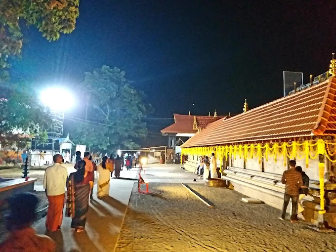 Sree Thazhoor Bhagavathy Temple Kerala traditional Hindu temple architecture