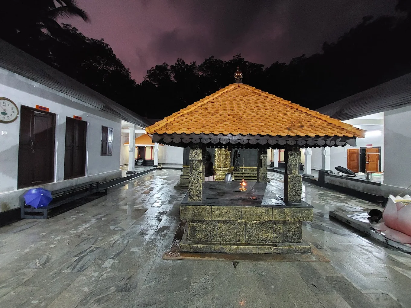 Punnassery Sree Bhagavathi Temple Kerala traditional architecture