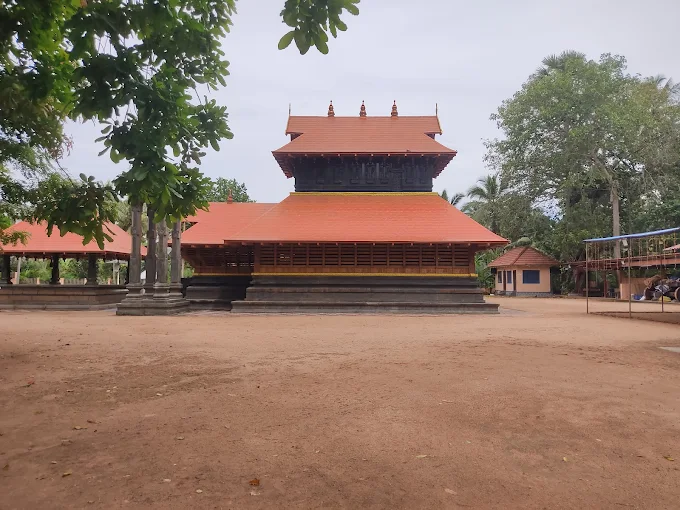 Kulathoor Phanamugham Devi Temple Kerala traditional architecture