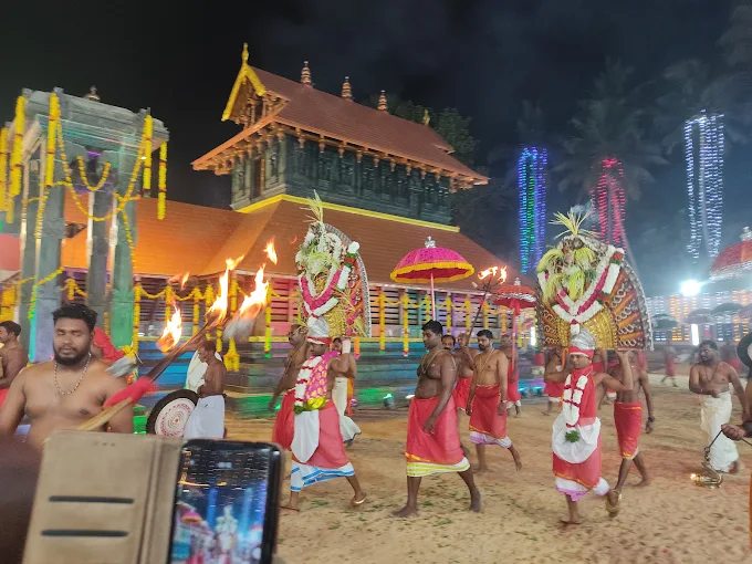 Kulathoor Phanamugham Devi Temple Thiruvananthapuram festival scene